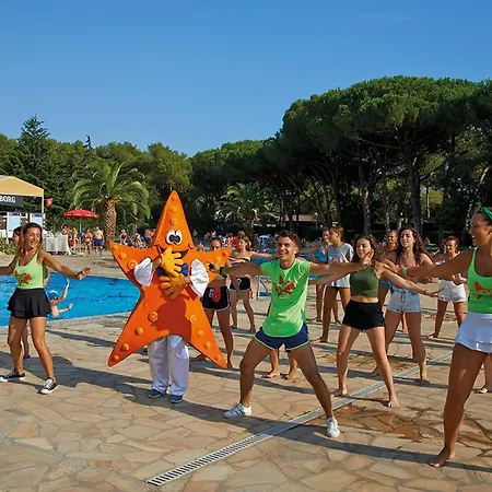 Belvilla By Oyo Villaggio C5 * Baia Domizia