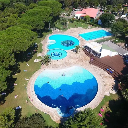 Belvilla By Oyo Villaggio C5 Chalet Baia Domizia
